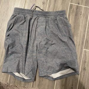 Medium, worn only one time. Lululemon men’s swim trunk.